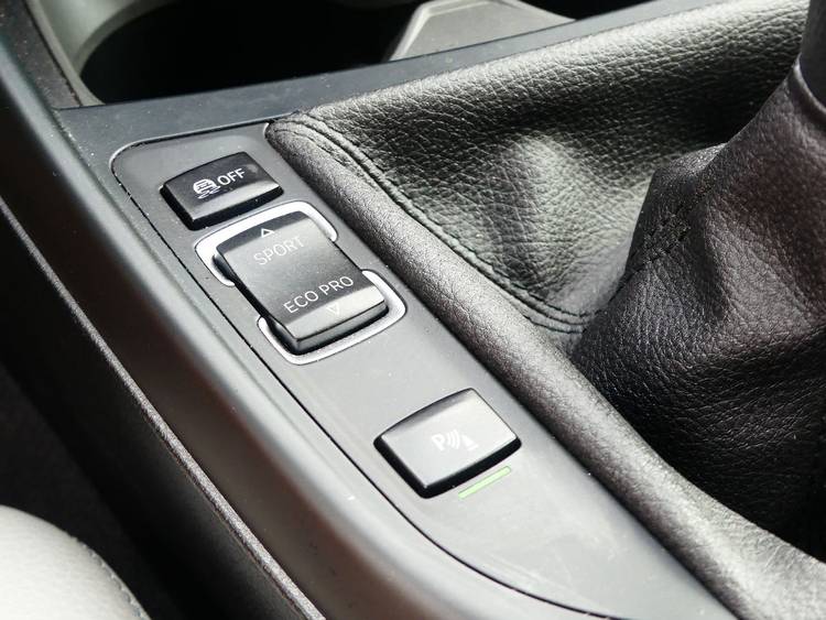 voiture occasion BMW SERIE 1 à la Réunion disponible sur noutlauto.re