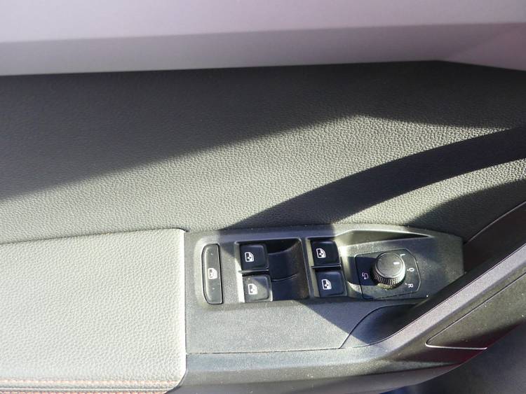 voiture occasion SEAT ARONA à la Réunion disponible sur noutlauto.re