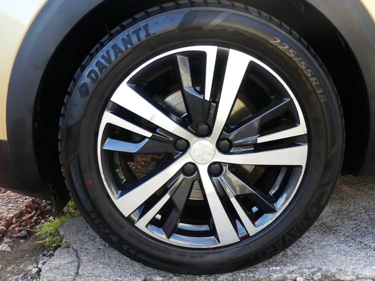 voiture occasion PEUGEOT 3008 à la Réunion disponible sur noutlauto.re