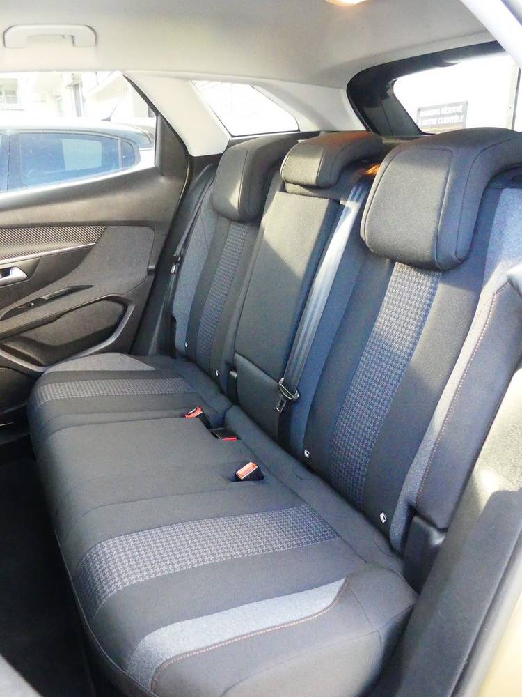 voiture occasion PEUGEOT 3008 à la Réunion disponible sur noutlauto.re
