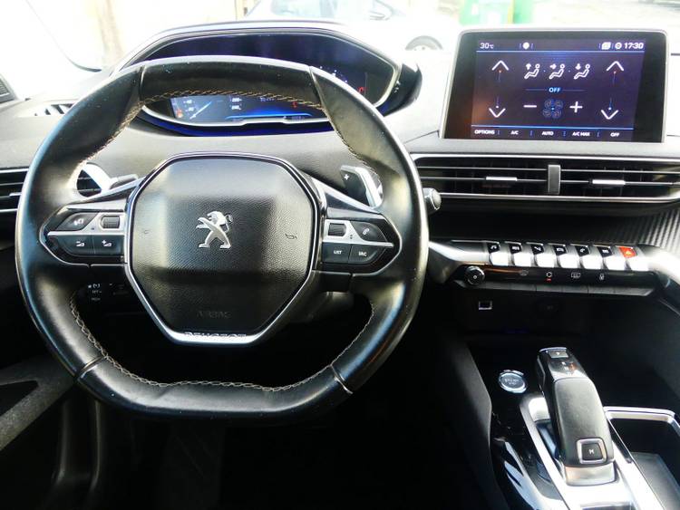 voiture occasion PEUGEOT 3008 à la Réunion disponible sur noutlauto.re