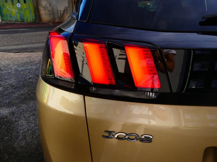 voiture occasion PEUGEOT 3008 à la Réunion disponible sur noutlauto.re
