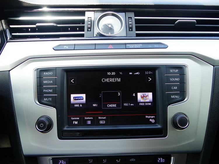 voiture occasion VOLKSWAGEN PASSAT à la Réunion disponible sur noutlauto.re