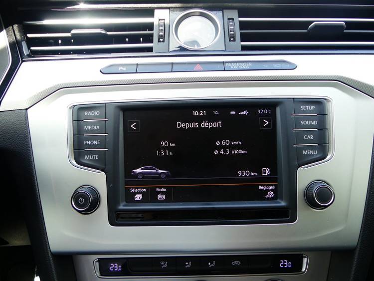 voiture occasion VOLKSWAGEN PASSAT à la Réunion disponible sur noutlauto.re