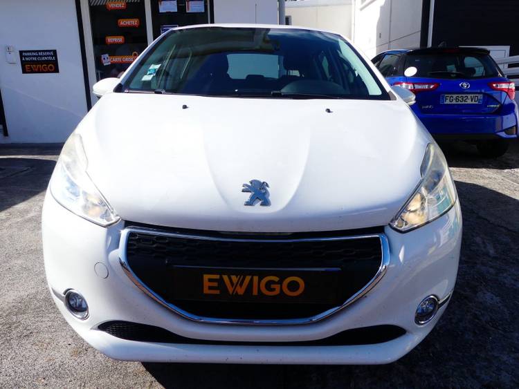 voiture occasion PEUGEOT 208 à la Réunion disponible sur noutlauto.re