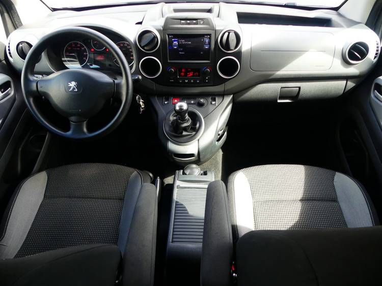 voiture occasion PEUGEOT PARTNER à la Réunion disponible sur noutlauto.re