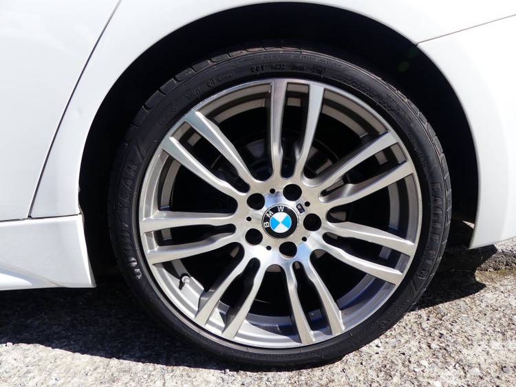 voiture occasion BMW SERIE 3 à la Réunion disponible sur noutlauto.re