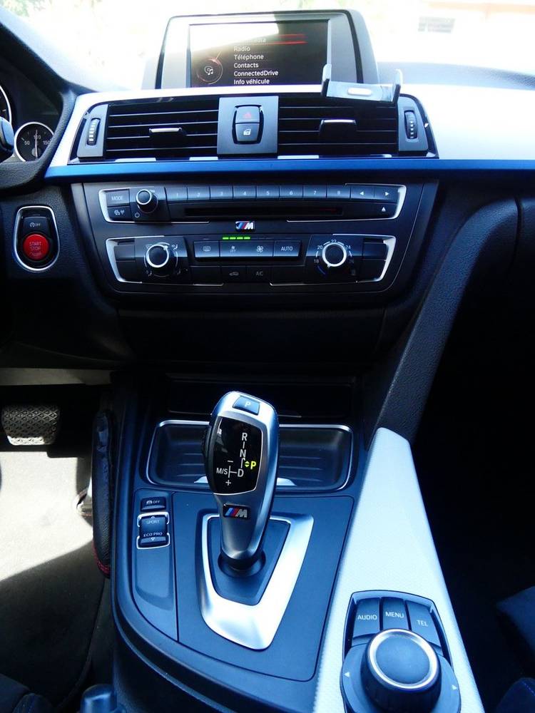 voiture occasion BMW SERIE 3 à la Réunion disponible sur noutlauto.re