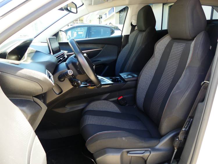 voiture occasion PEUGEOT 3008 à la Réunion disponible sur noutlauto.re