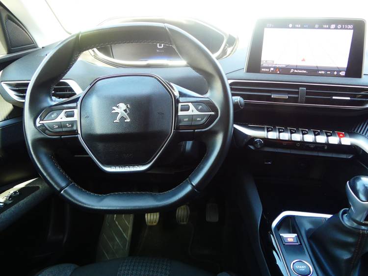 voiture occasion PEUGEOT 3008 à la Réunion disponible sur noutlauto.re
