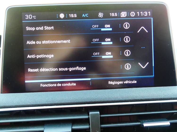 voiture occasion PEUGEOT 3008 à la Réunion disponible sur noutlauto.re
