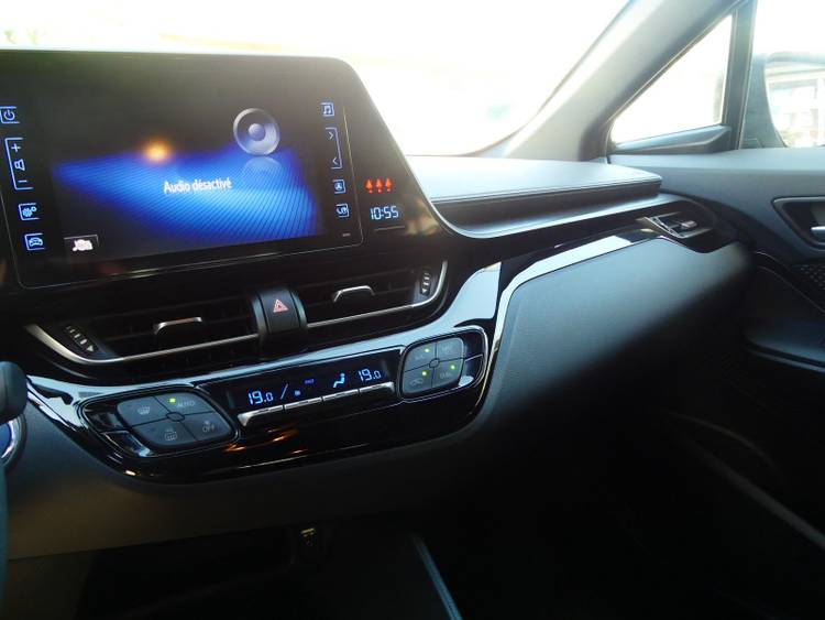 voiture occasion TOYOTA C-HR à la Réunion disponible sur noutlauto.re