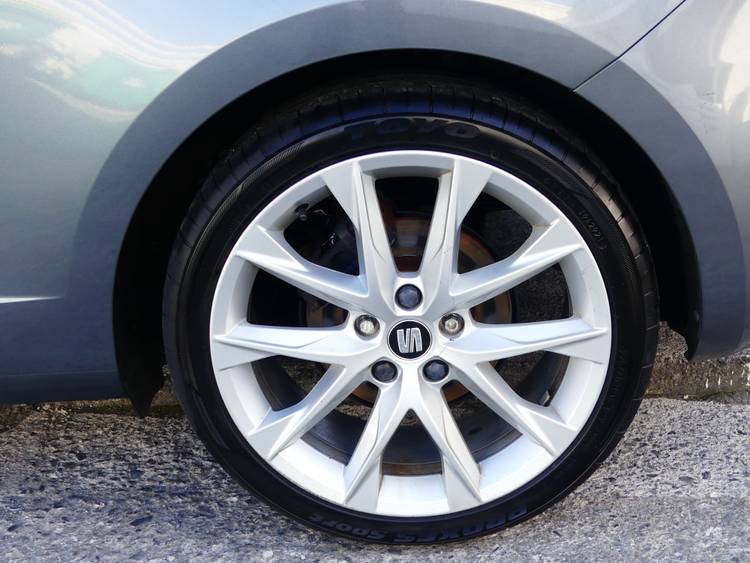 voiture occasion SEAT LEON à la Réunion disponible sur noutlauto.re