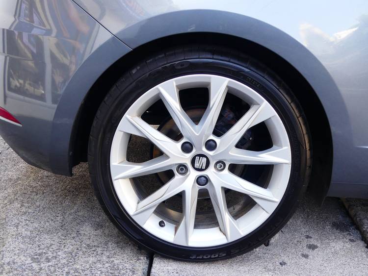 voiture occasion SEAT LEON à la Réunion disponible sur noutlauto.re