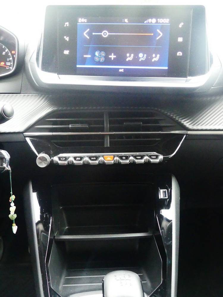 voiture occasion PEUGEOT 2008 à la Réunion disponible sur noutlauto.re