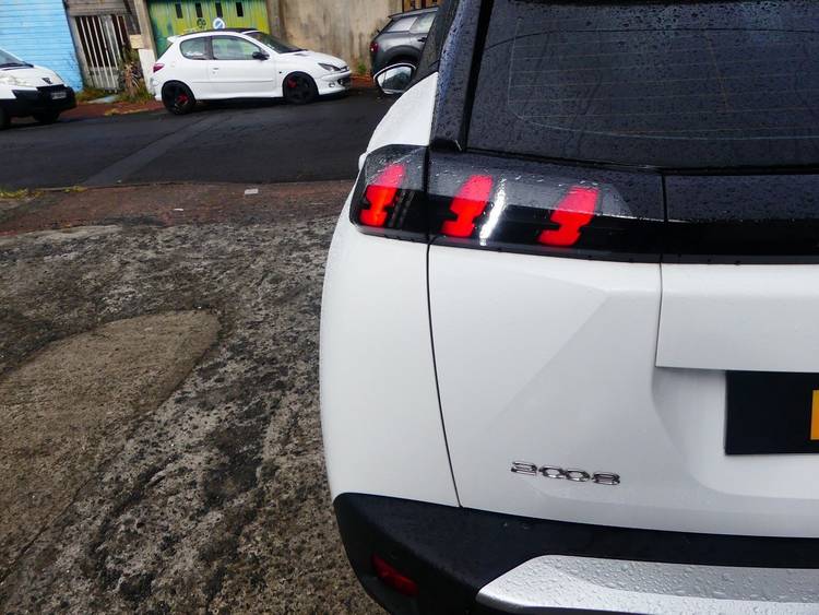 voiture occasion PEUGEOT 2008 à la Réunion disponible sur noutlauto.re