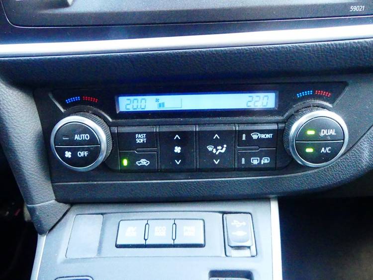 voiture occasion TOYOTA AURIS à la Réunion disponible sur noutlauto.re