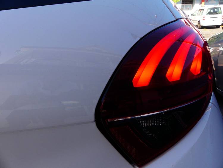 voiture occasion PEUGEOT 208 à la Réunion disponible sur noutlauto.re