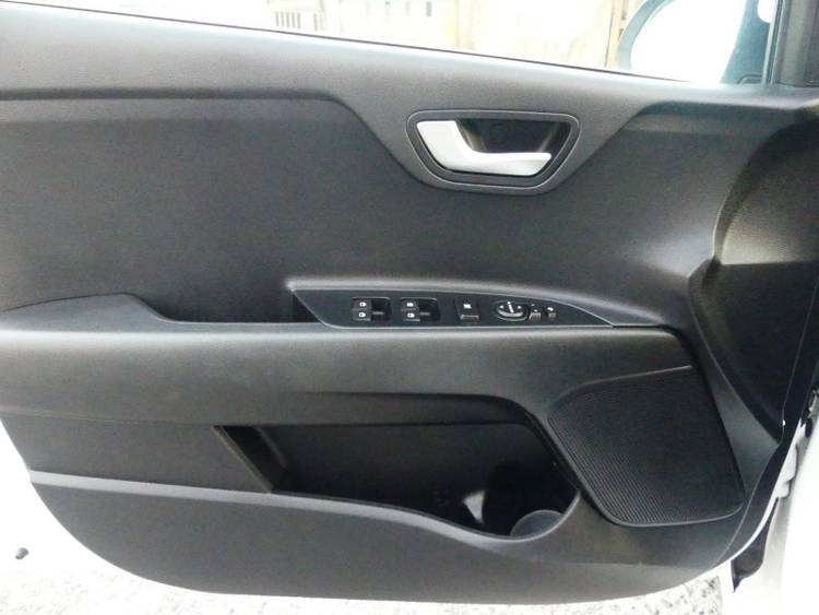voiture occasion KIA RIO à la Réunion disponible sur noutlauto.re