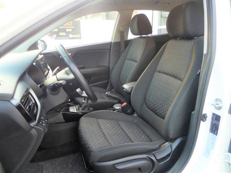 voiture occasion KIA RIO à la Réunion disponible sur noutlauto.re