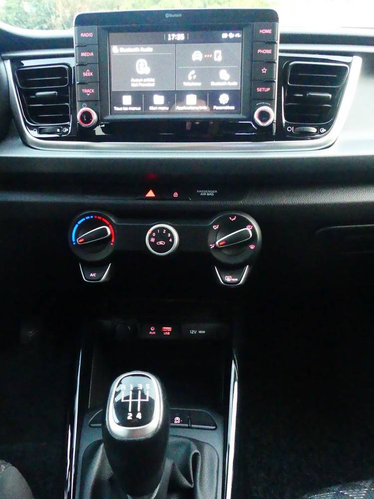 voiture occasion KIA RIO à la Réunion disponible sur noutlauto.re