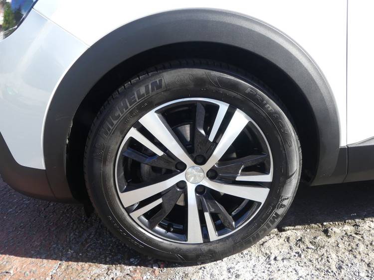 voiture occasion PEUGEOT 3008 à la Réunion disponible sur noutlauto.re