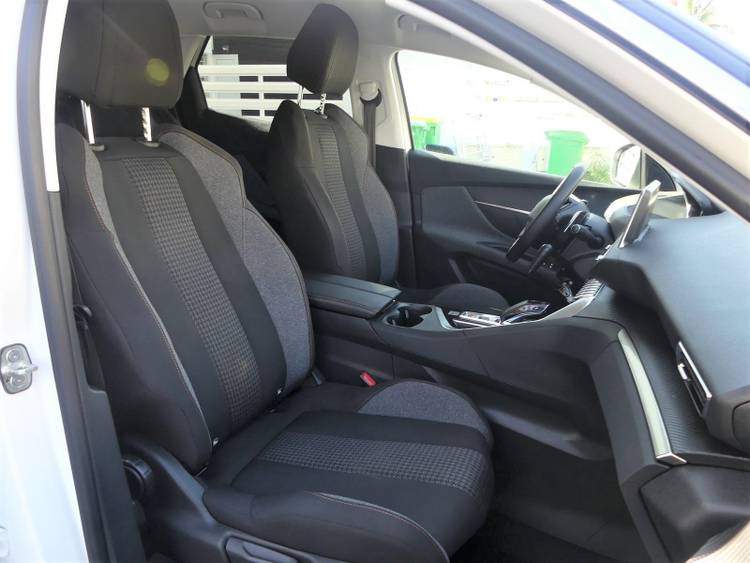 voiture occasion PEUGEOT 3008 à la Réunion disponible sur noutlauto.re