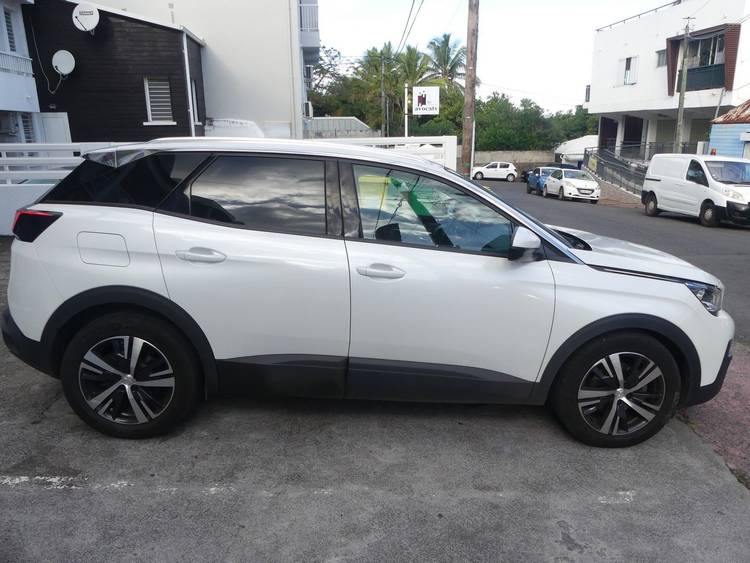 voiture occasion PEUGEOT 3008 à la Réunion disponible sur noutlauto.re