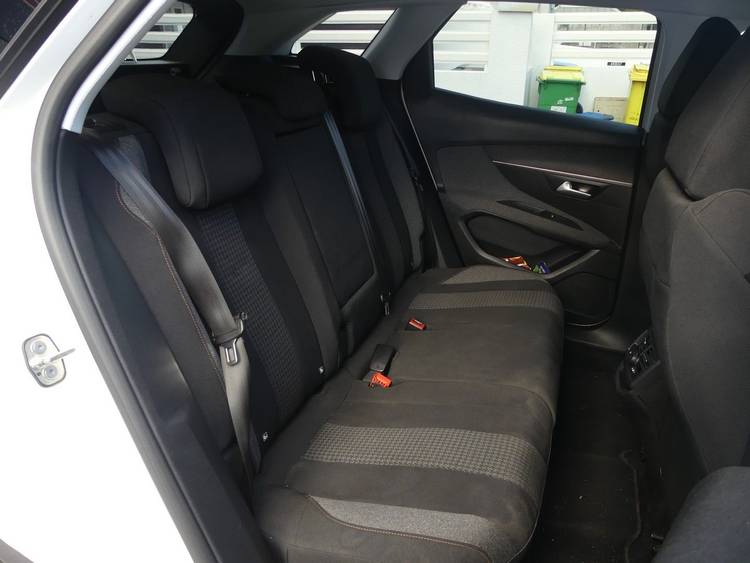 voiture occasion PEUGEOT 3008 à la Réunion disponible sur noutlauto.re