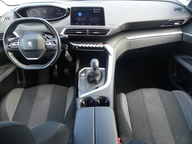 voiture occasion PEUGEOT 3008 à la Réunion disponible sur noutlauto.re