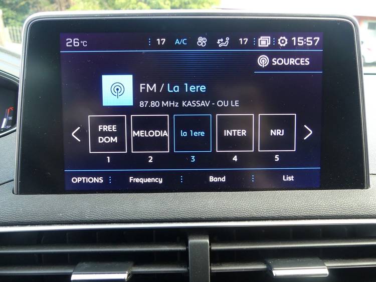 voiture occasion PEUGEOT 3008 à la Réunion disponible sur noutlauto.re