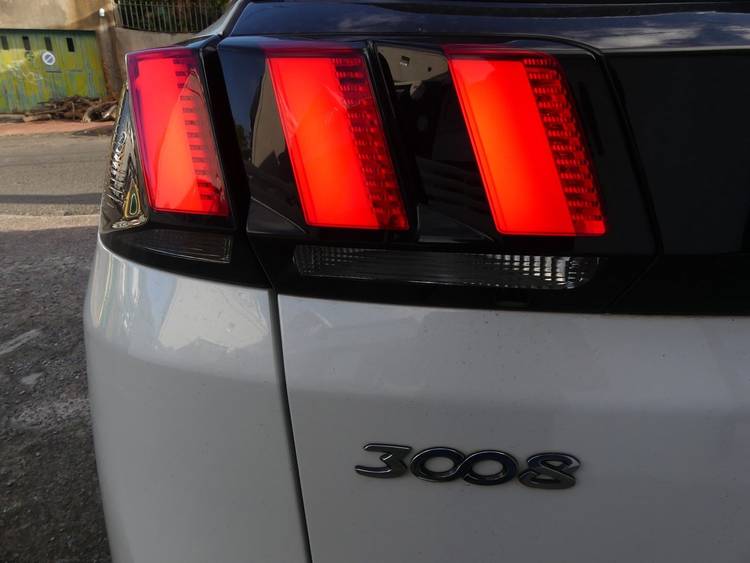 voiture occasion PEUGEOT 3008 à la Réunion disponible sur noutlauto.re