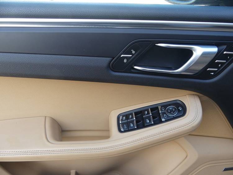 voiture occasion PORSCHE MACAN à la Réunion disponible sur noutlauto.re
