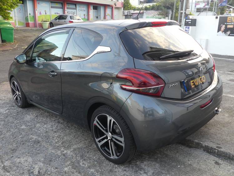 voiture occasion PEUGEOT 208 à la Réunion disponible sur noutlauto.re