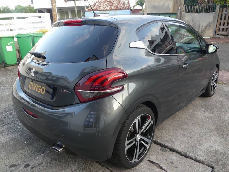 voiture occasion PEUGEOT 208 à la Réunion disponible sur noutlauto.re