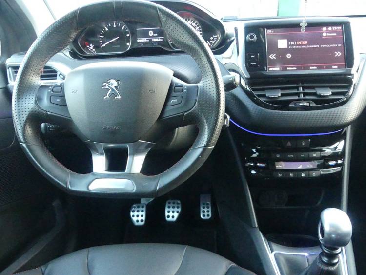 voiture occasion PEUGEOT 208 à la Réunion disponible sur noutlauto.re