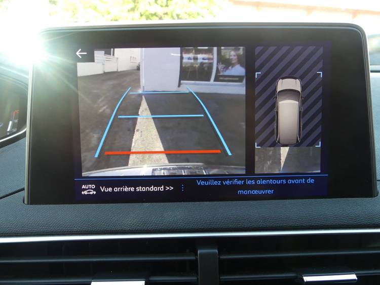 voiture occasion PEUGEOT 5008 à la Réunion disponible sur noutlauto.re