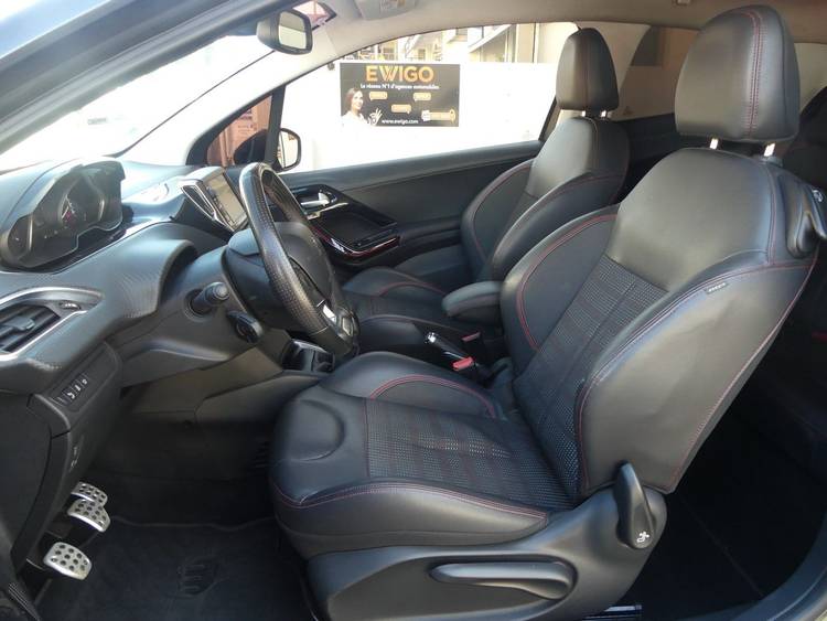 voiture occasion PEUGEOT 208 à la Réunion disponible sur noutlauto.re