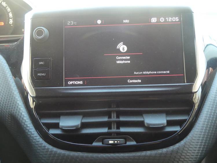 voiture occasion PEUGEOT 208 à la Réunion disponible sur noutlauto.re