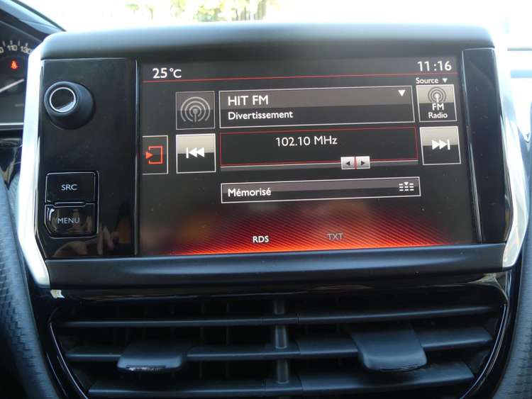 voiture occasion PEUGEOT 208 à la Réunion disponible sur noutlauto.re