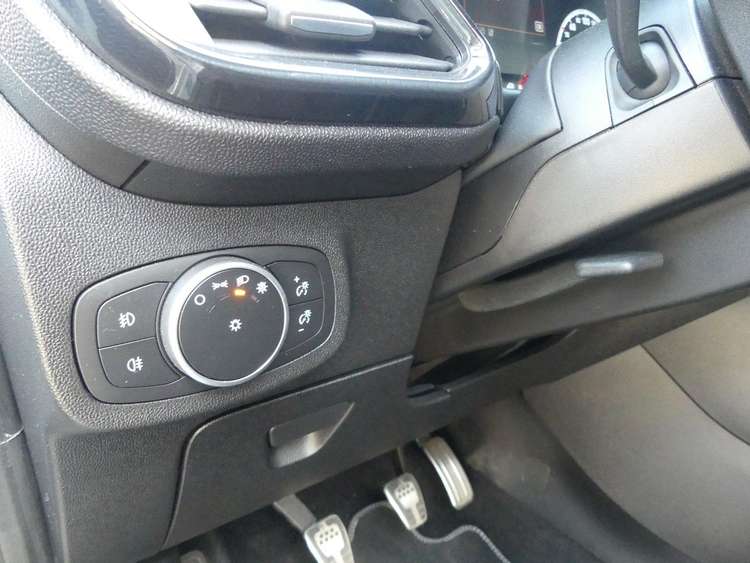 voiture occasion FORD FIESTA à la Réunion disponible sur noutlauto.re