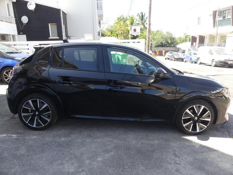 voiture occasion PEUGEOT 208 à la Réunion disponible sur noutlauto.re