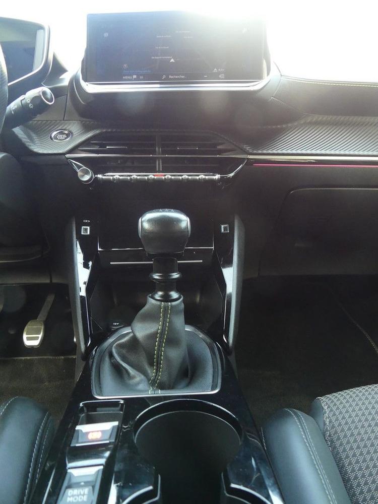 voiture occasion PEUGEOT 208 à la Réunion disponible sur noutlauto.re