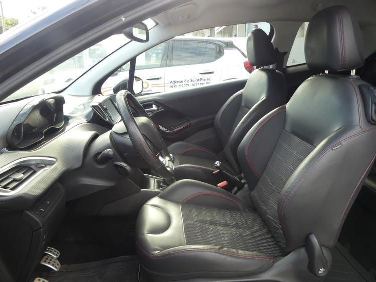 voiture occasion PEUGEOT 208 à la Réunion disponible sur noutlauto.re