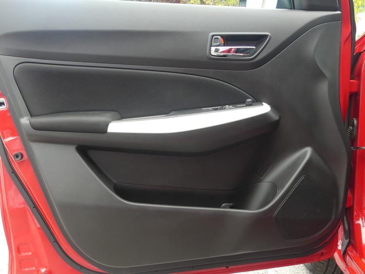 voiture occasion SUZUKI SWIFT à la Réunion disponible sur noutlauto.re