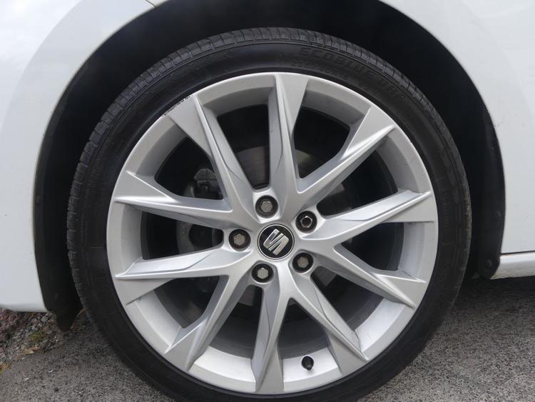 voiture occasion SEAT LEON à la Réunion disponible sur noutlauto.re
