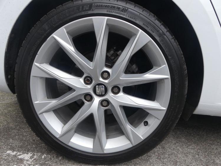 voiture occasion SEAT LEON à la Réunion disponible sur noutlauto.re
