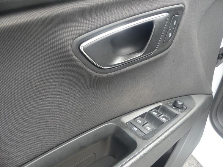 voiture occasion SEAT LEON à la Réunion disponible sur noutlauto.re