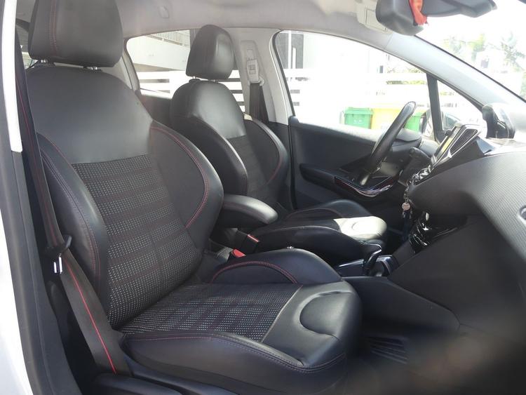 voiture occasion PEUGEOT 208 à la Réunion disponible sur noutlauto.re