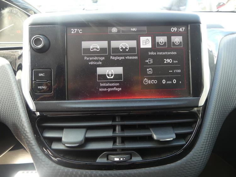 voiture occasion PEUGEOT 208 à la Réunion disponible sur noutlauto.re